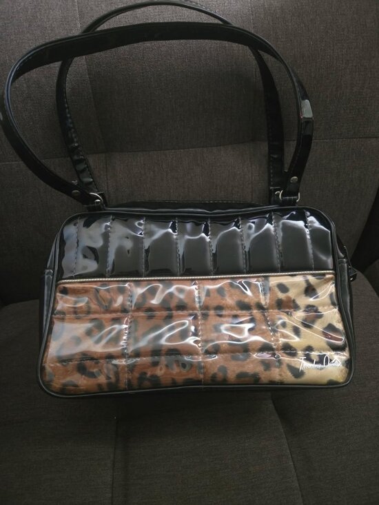 Trophy Queen Handbags - Trophy Queen Leopard Lincoln Purse